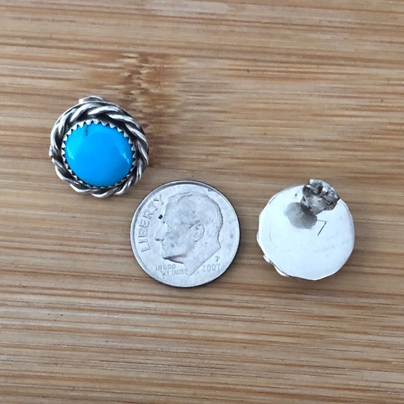 $58  Southwest Native American Signed Estate Stud Earrings  Sterling Silver - Picture 5 of 8